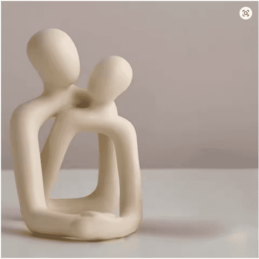 Heartwarming Couple Resin Statue – Modern Romantic Home Decor for Living Room, Office, and Bedroom